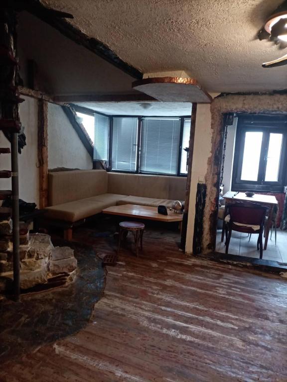 Maisonette image 60072