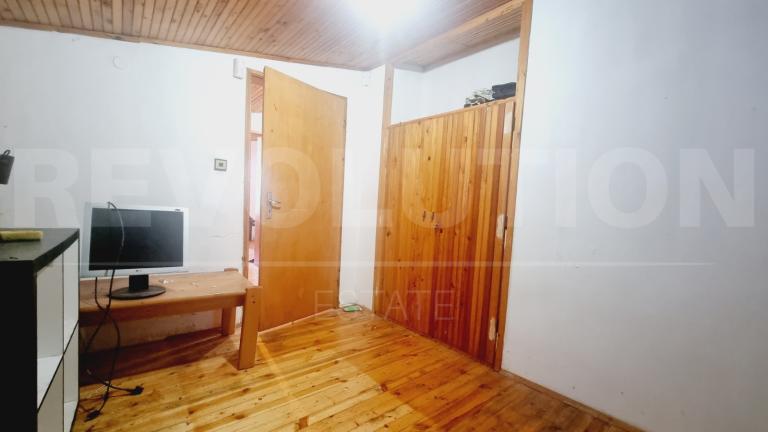 House image 60702