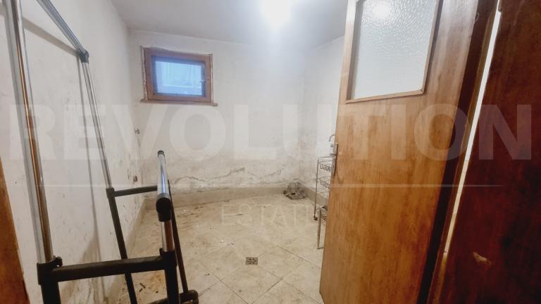 House image 60705