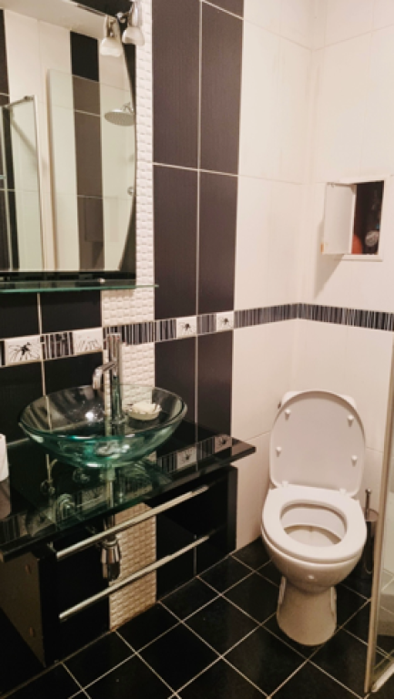two room image 64374