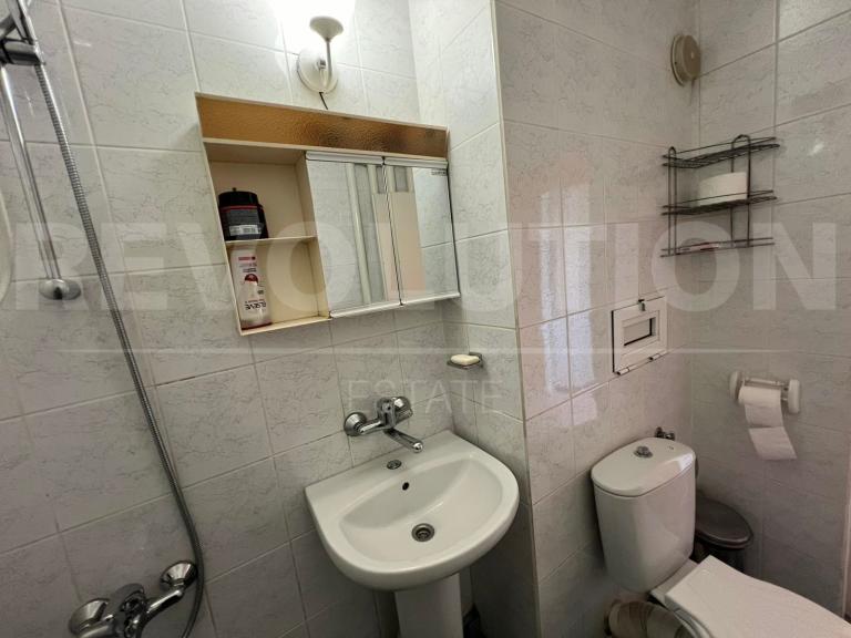 one room image 65679