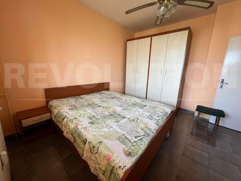 one room image 65676