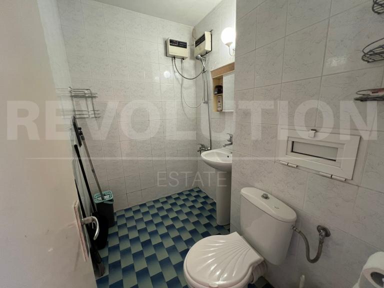one room image 65680