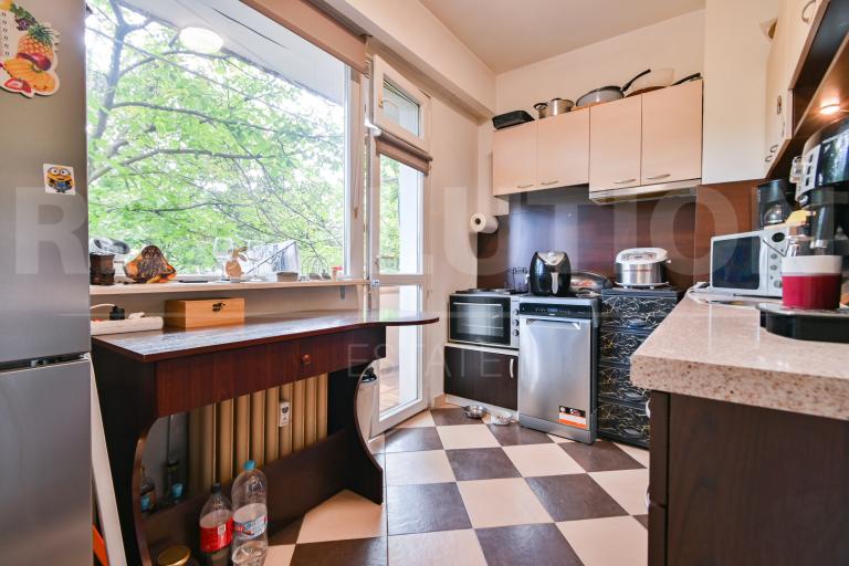 one room image 66340