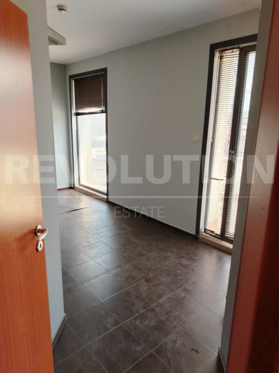 Large apartment image 66408