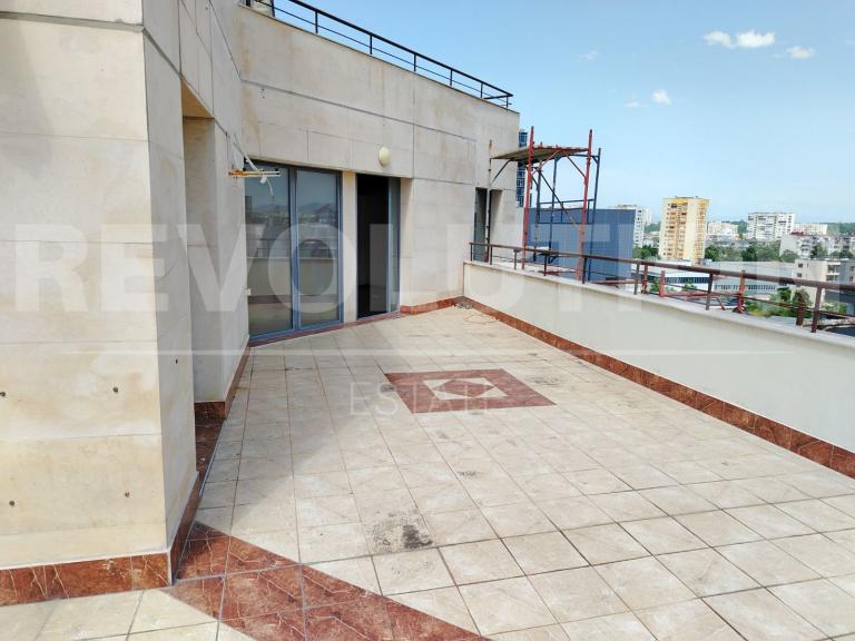 Large apartment image 66413