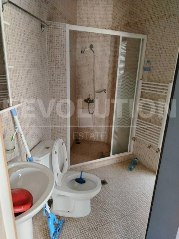 Large apartment image 66406