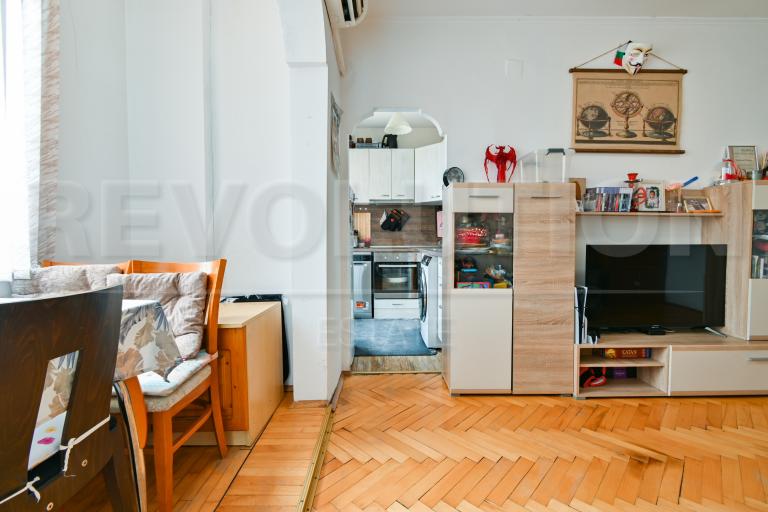 two room image 68100