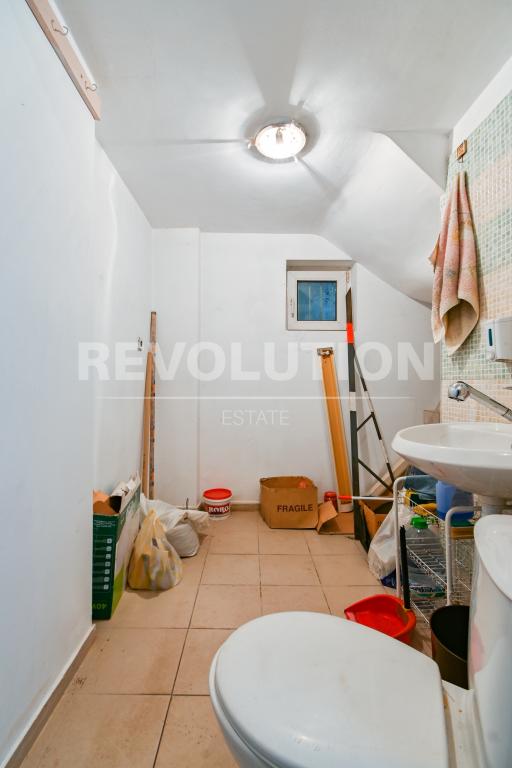 Business property image 68284