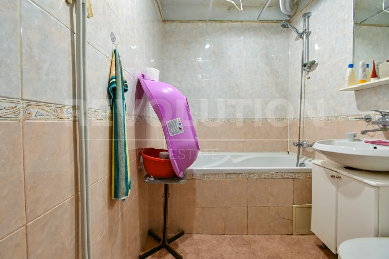 Тристаен апартамент в ж.к. Гео Милев снимка 70065