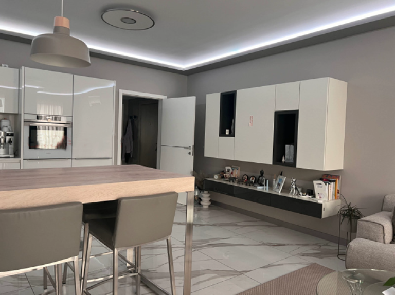 Тристаен апартамент в ж.к. Хладилника снимка 69380