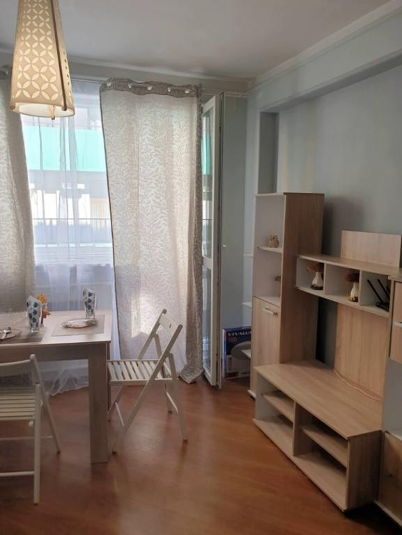 Двустаен апартамент в жк. Студентски град снимка 69704