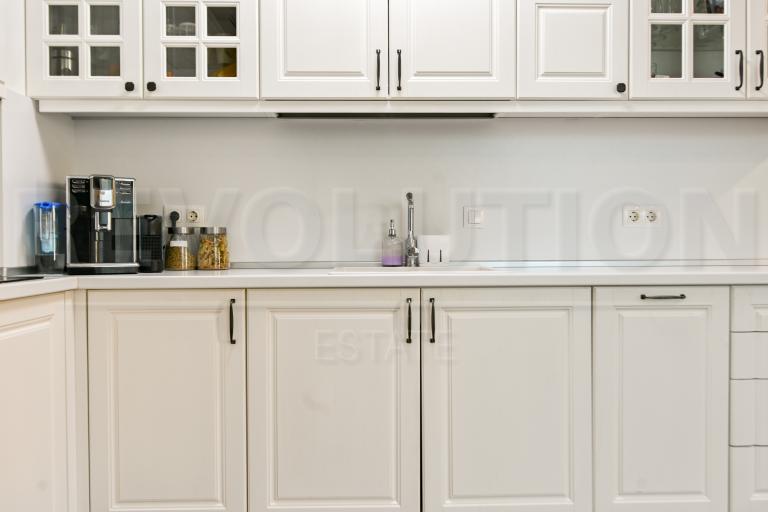 three-bedroom apartment image 70422