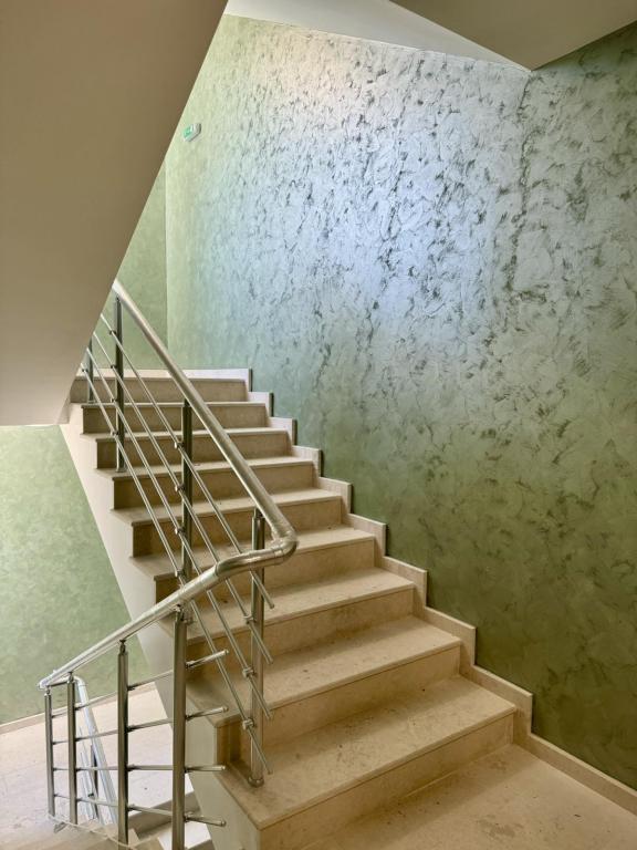 three-bedroom apartment image 72131
