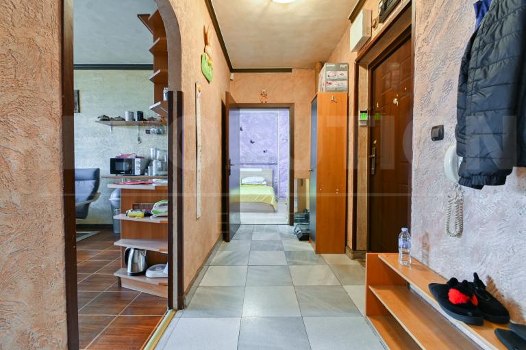 Двустаен ЮЖЕН апартамент в ж.к. Разсадника снимка 73087