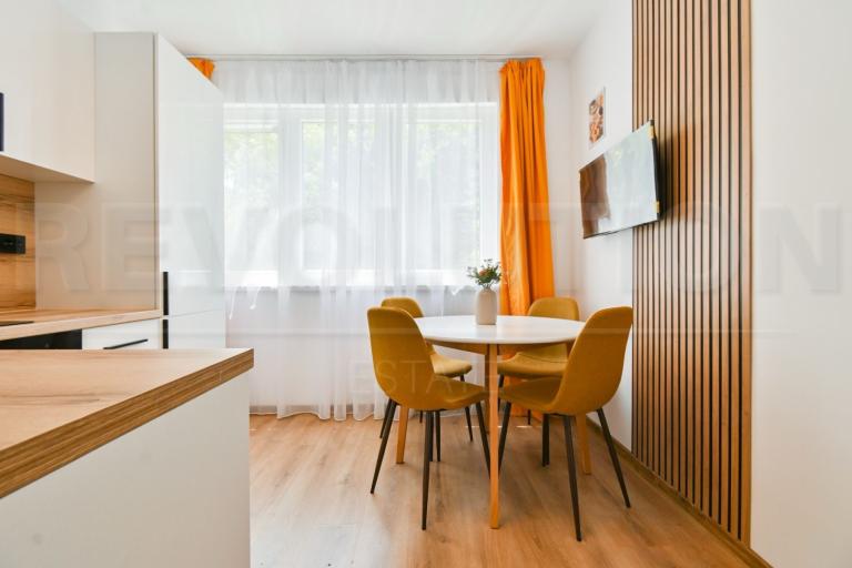 one-bedroom apartment image 74460