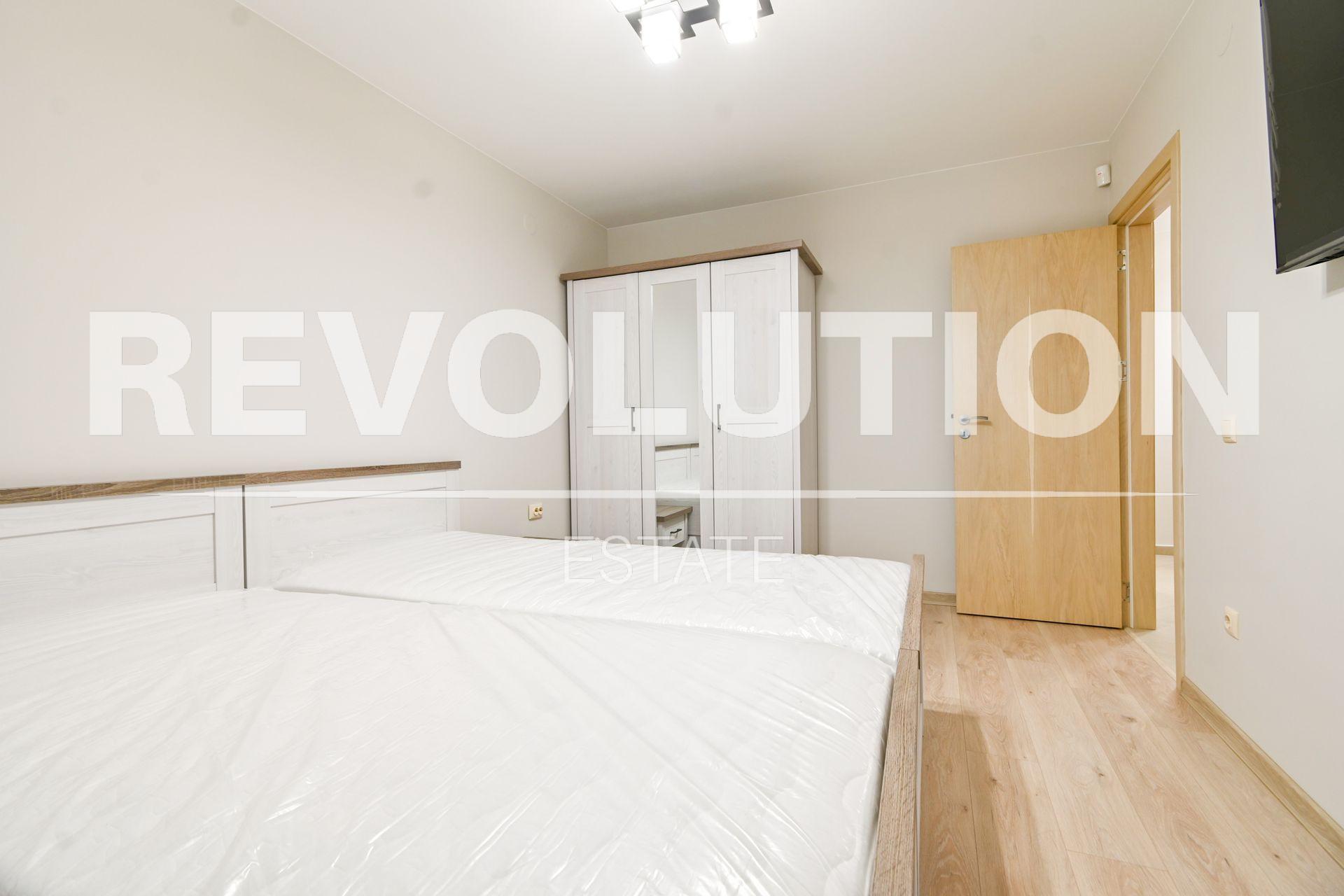 Two-bedroom apartment in Darvenitsa residential area image 6