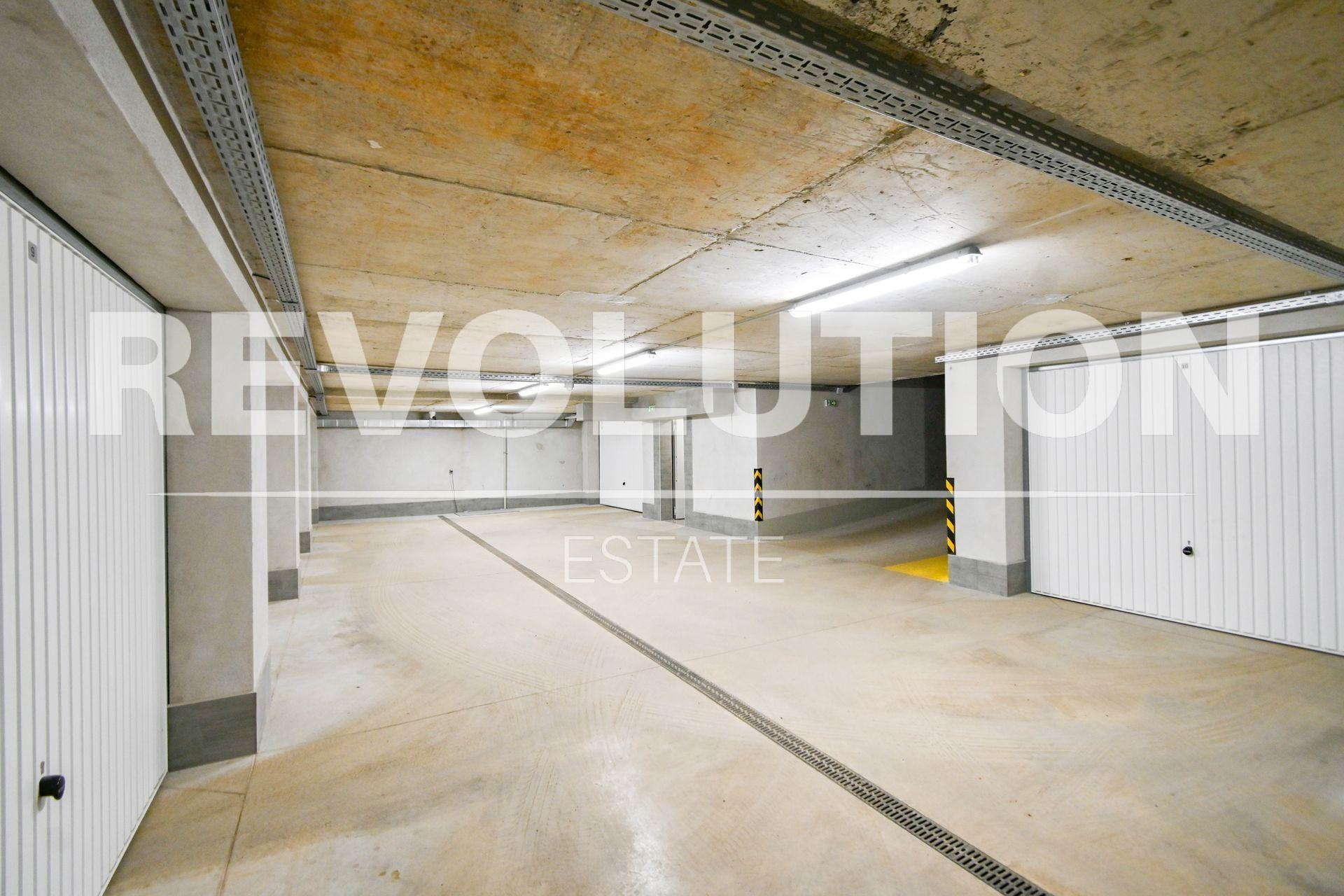 Two-bedroom apartment in Darvenitsa residential area image 9