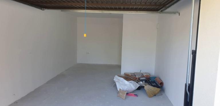 Garage image 38404