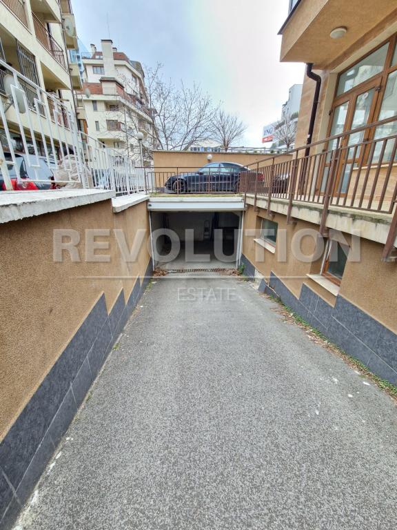 Garage image 38982