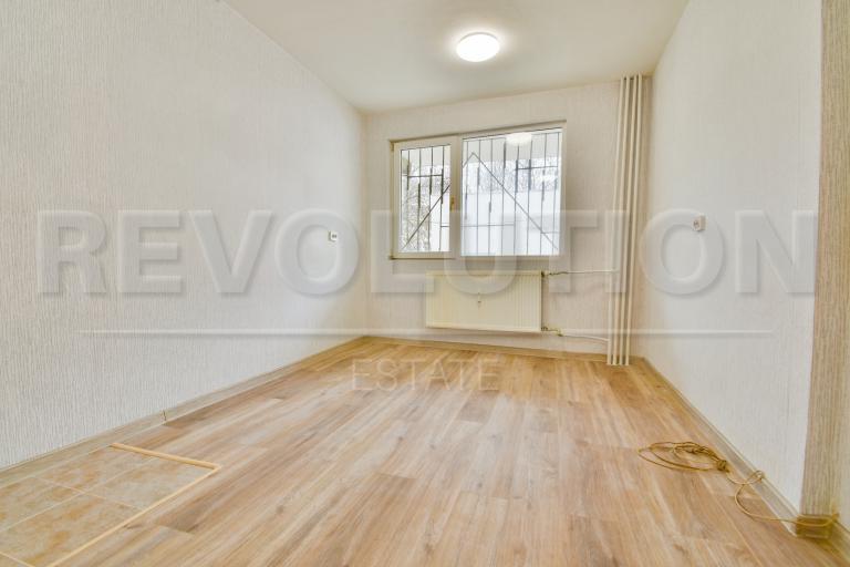 Three bedroom apartment image 39144