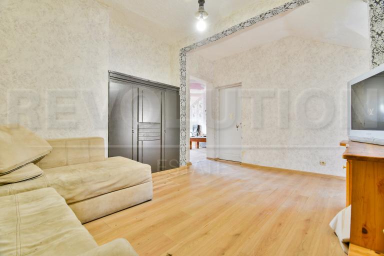 Тристаен апартамент в ж.к. Банишора снимка 68720