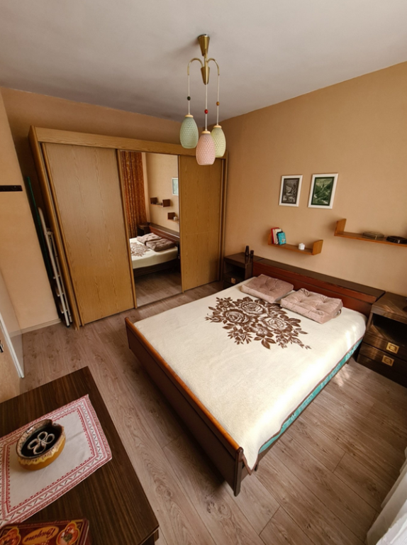 Two bedroom apartment image 40941
