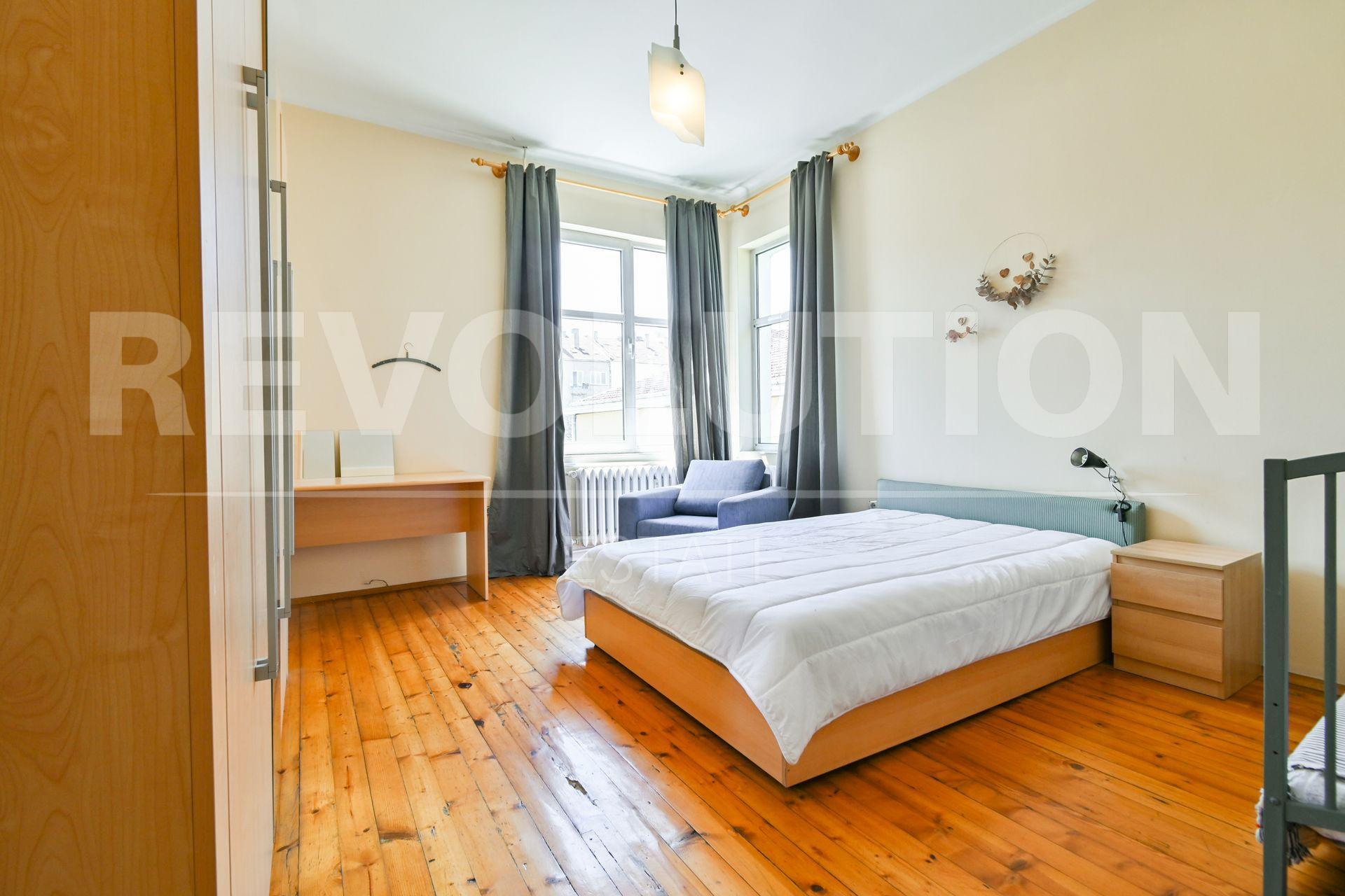 Multi-room apartment image 13