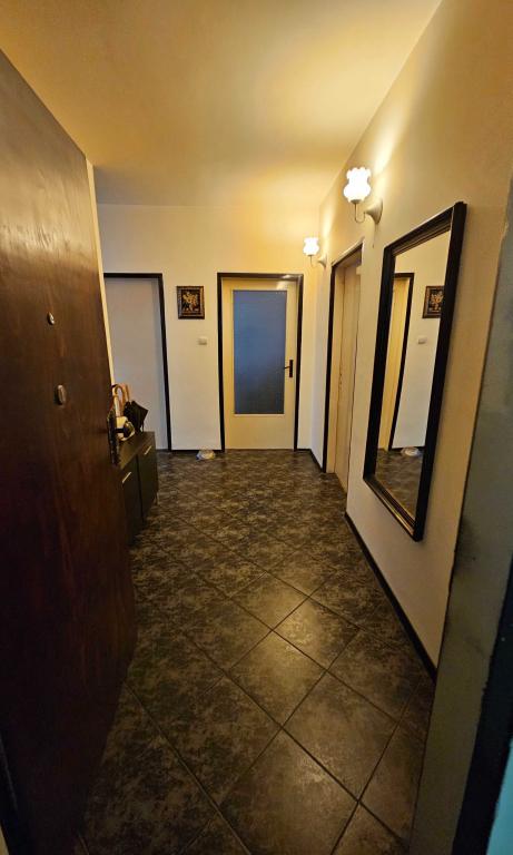 Two bedroom apartment image 42014