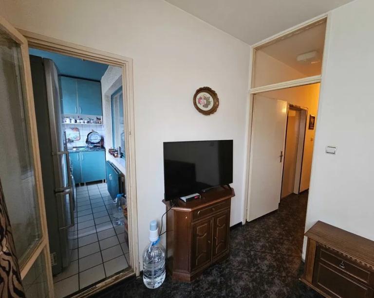 Two bedroom apartment image 42012