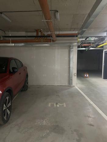 Parking space in Krastova Vada district image 1