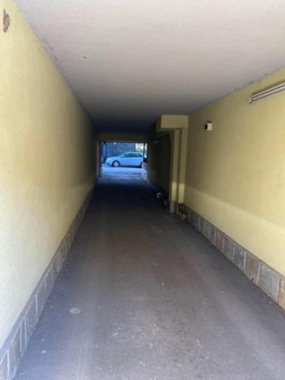 Garage image 43540