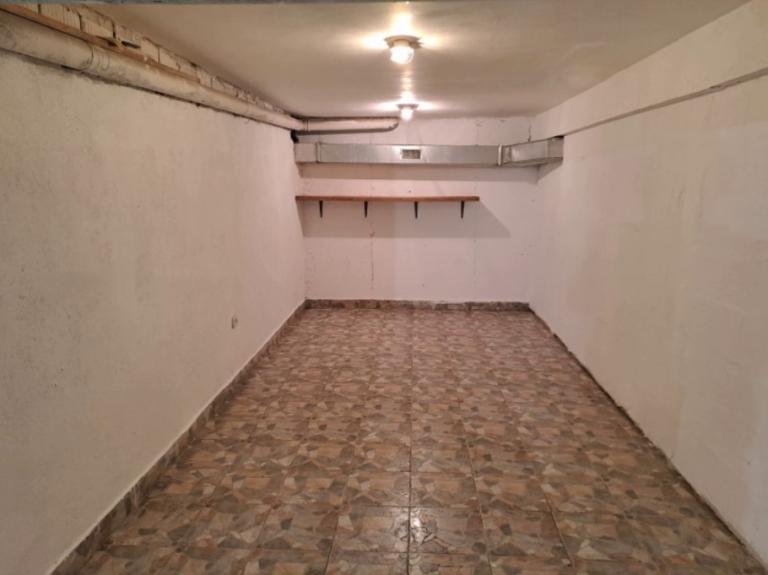 Garage image 43546