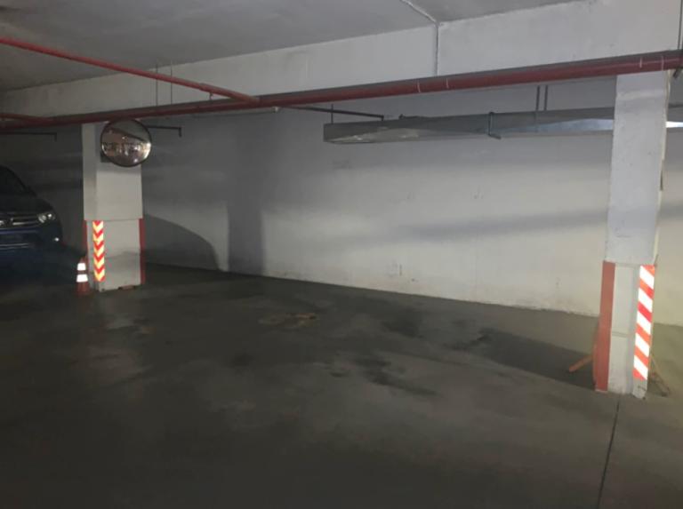 Garage image 43682