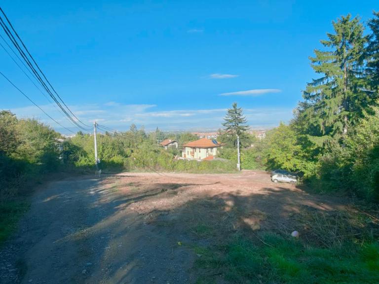 Parcel image 76696