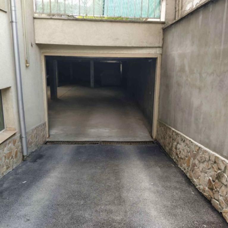 Parking area image 44009