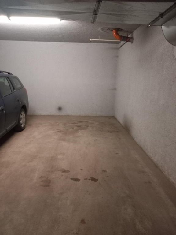 Parking area image 44019