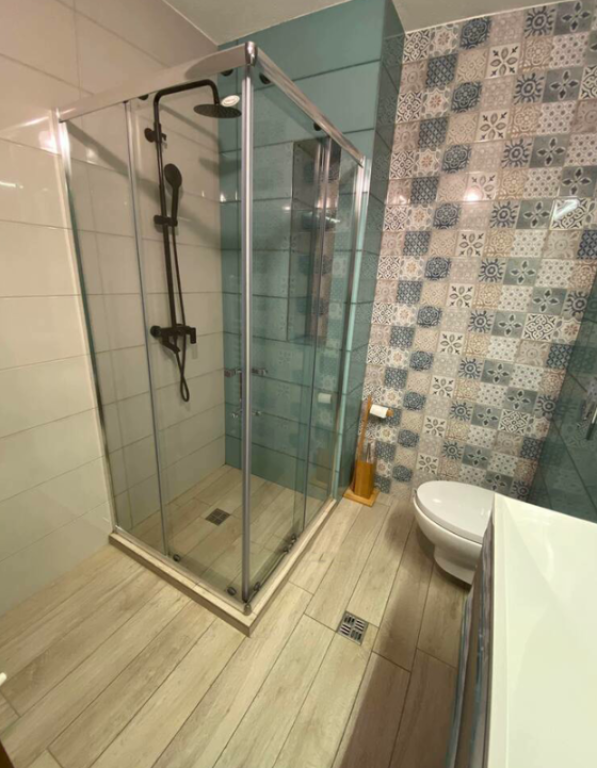 three-bedroom apartment image 44073