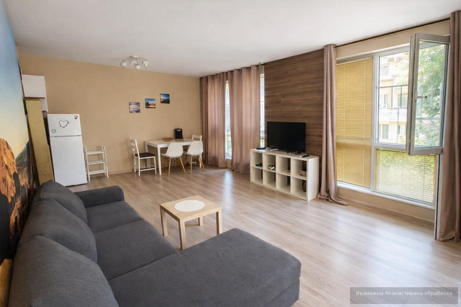 Three-room apartment for rent in the Mladezhki Halm neighborhood