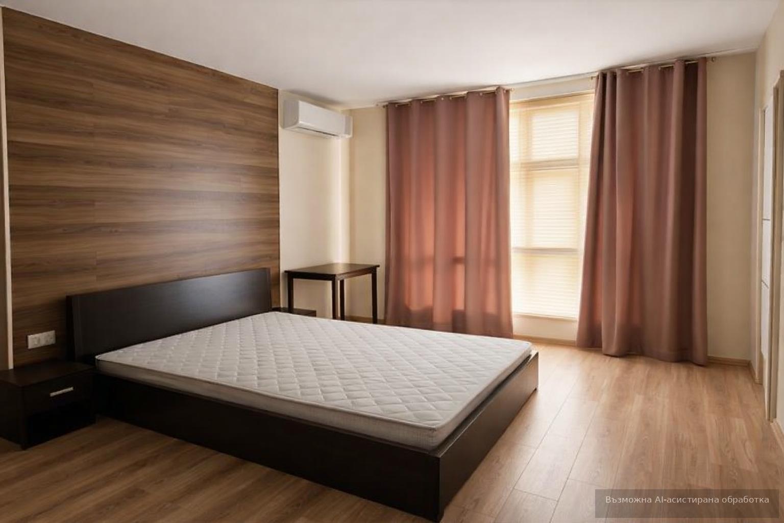 Three-room apartment for rent in the Mladezhki Halm neighborhood image 2