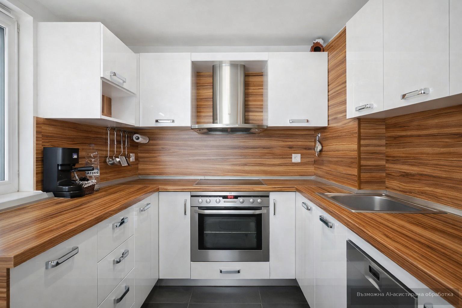 Three-room apartment in the Yuzhen district / WITH AN UNDERGROUND PARKING SPACE! image 2
