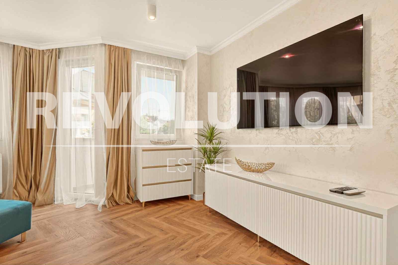 Тристаен апартамент  в гр.Варна, Център! снимка 3
