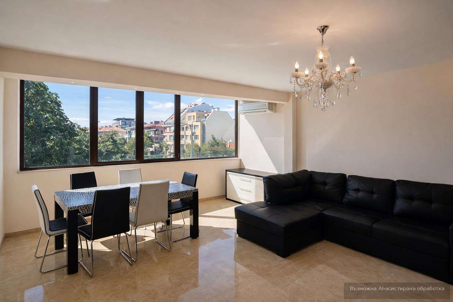 One-bedroom apartment in the prime city center