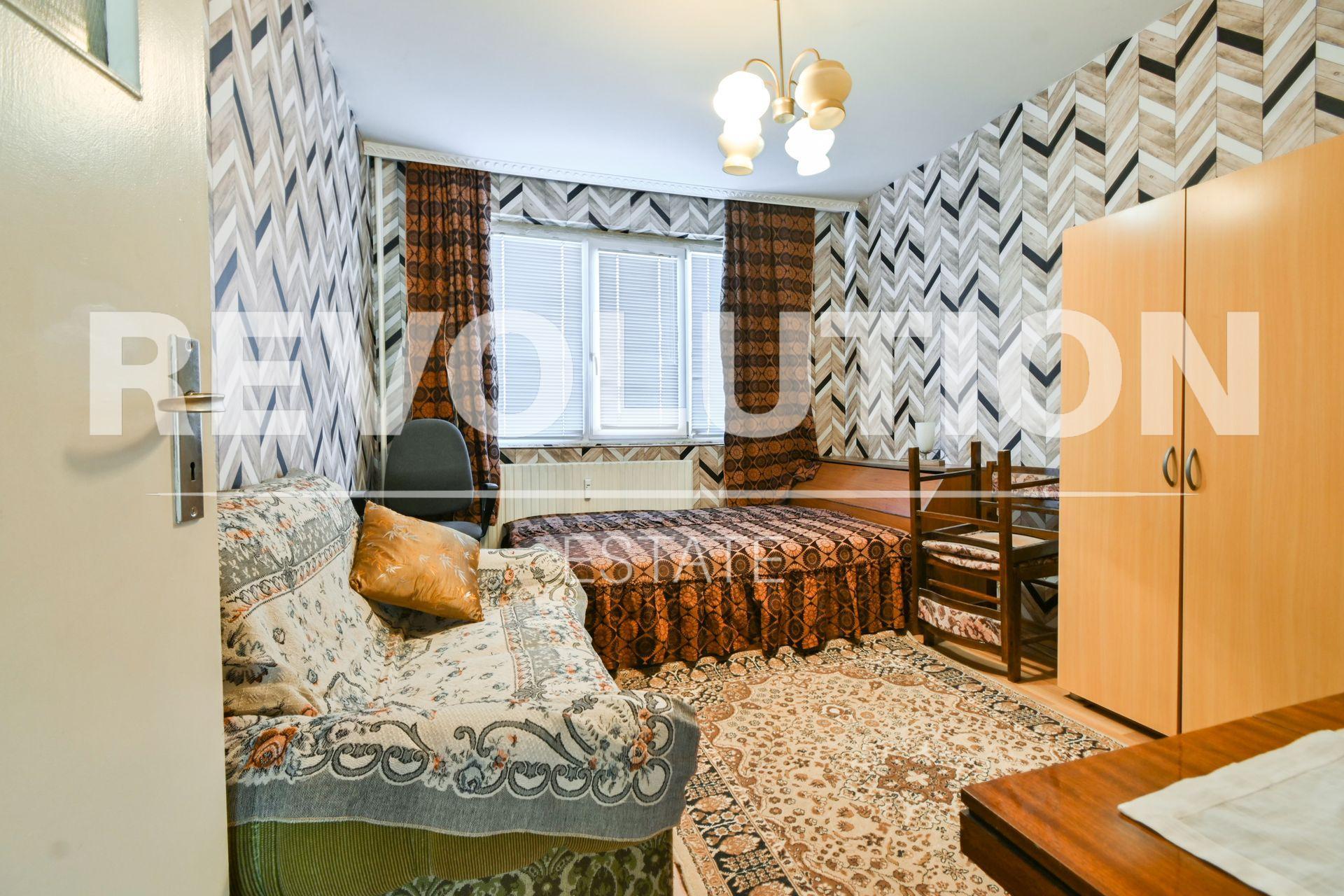 Тристаен апартамент в ж.к. Разсадника. снимка 3