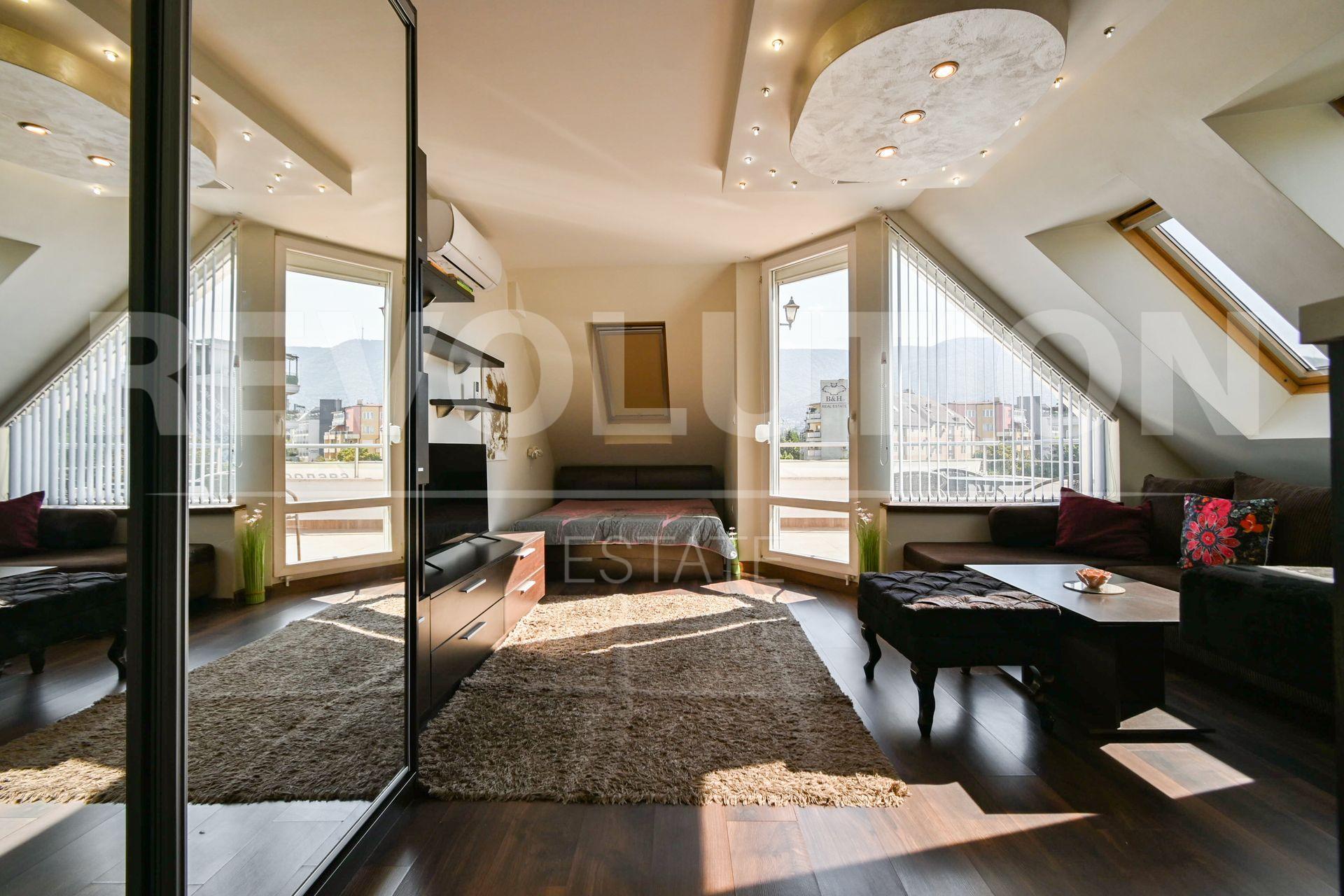 Three-room apartment in Ovcha Kupel residential district