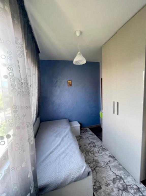 Two bedroom apartment image 47098