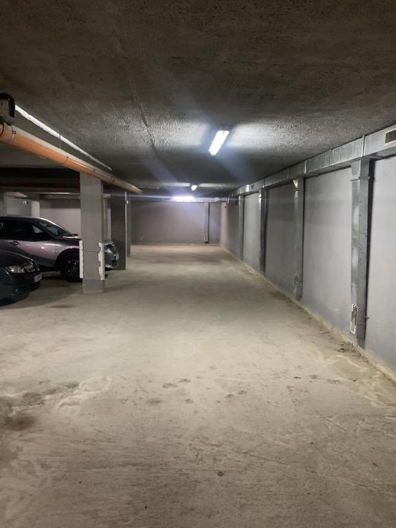 Parking area image 47290