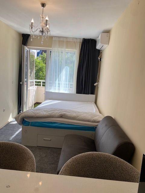 one-bedroom apartment in the Zona B-18 residential complex