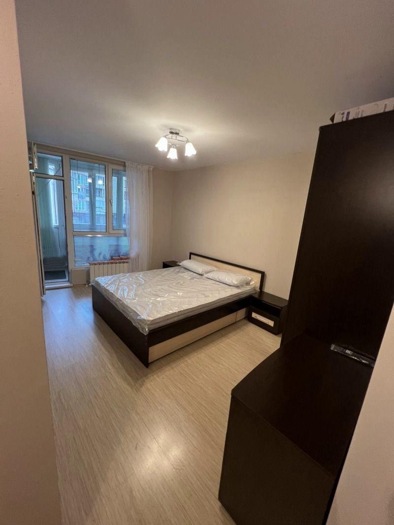 one-bedroom apartment image 5