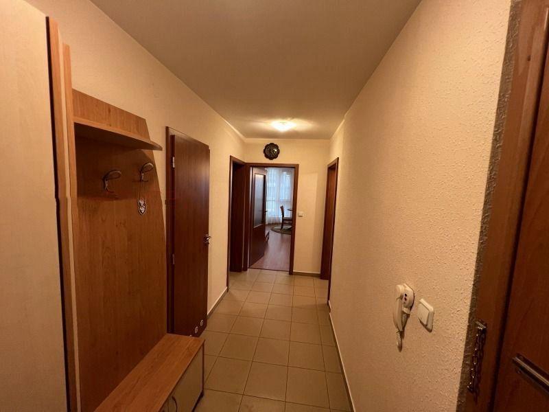 one-bedroom apartment image 6